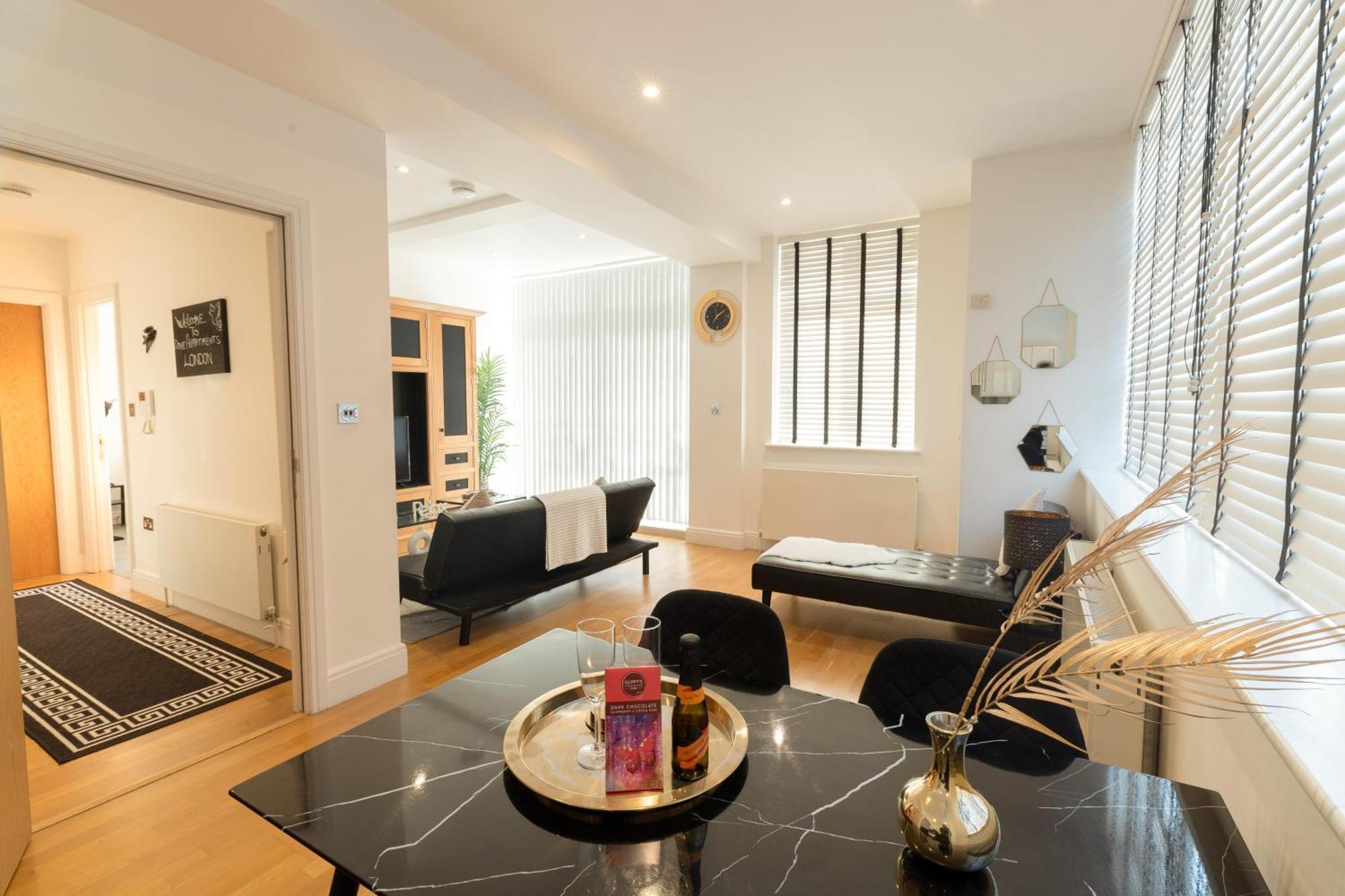 Luxury Apartment In Central London Near Big Ben, Buckingham Palace And London Eye ภายนอก รูปภาพ