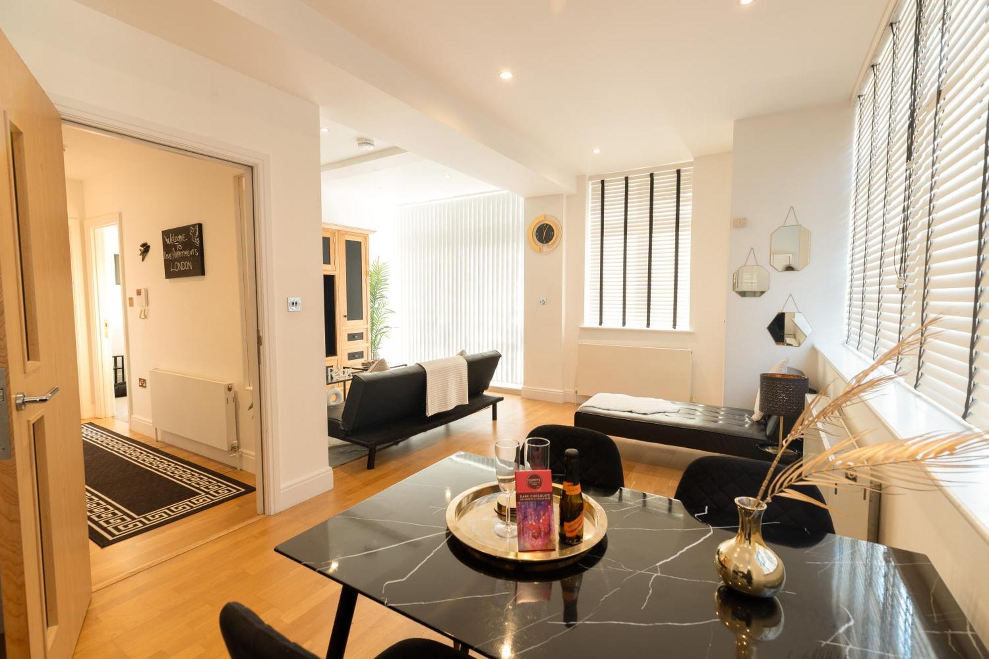 Luxury Apartment In Central London Near Big Ben, Buckingham Palace And London Eye ภายนอก รูปภาพ